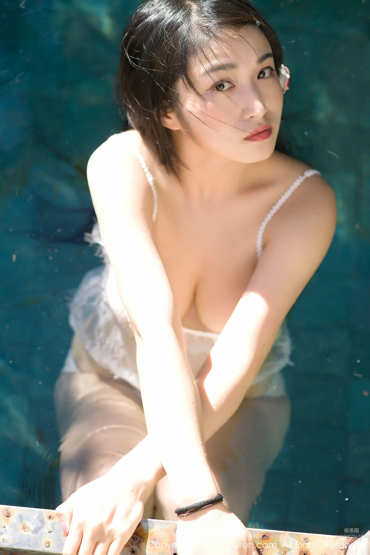 Panpan Yunu sunny, Striped Sexy Bikini + Cutout Set [XiuRen] No.758 Photo Set photo 18
