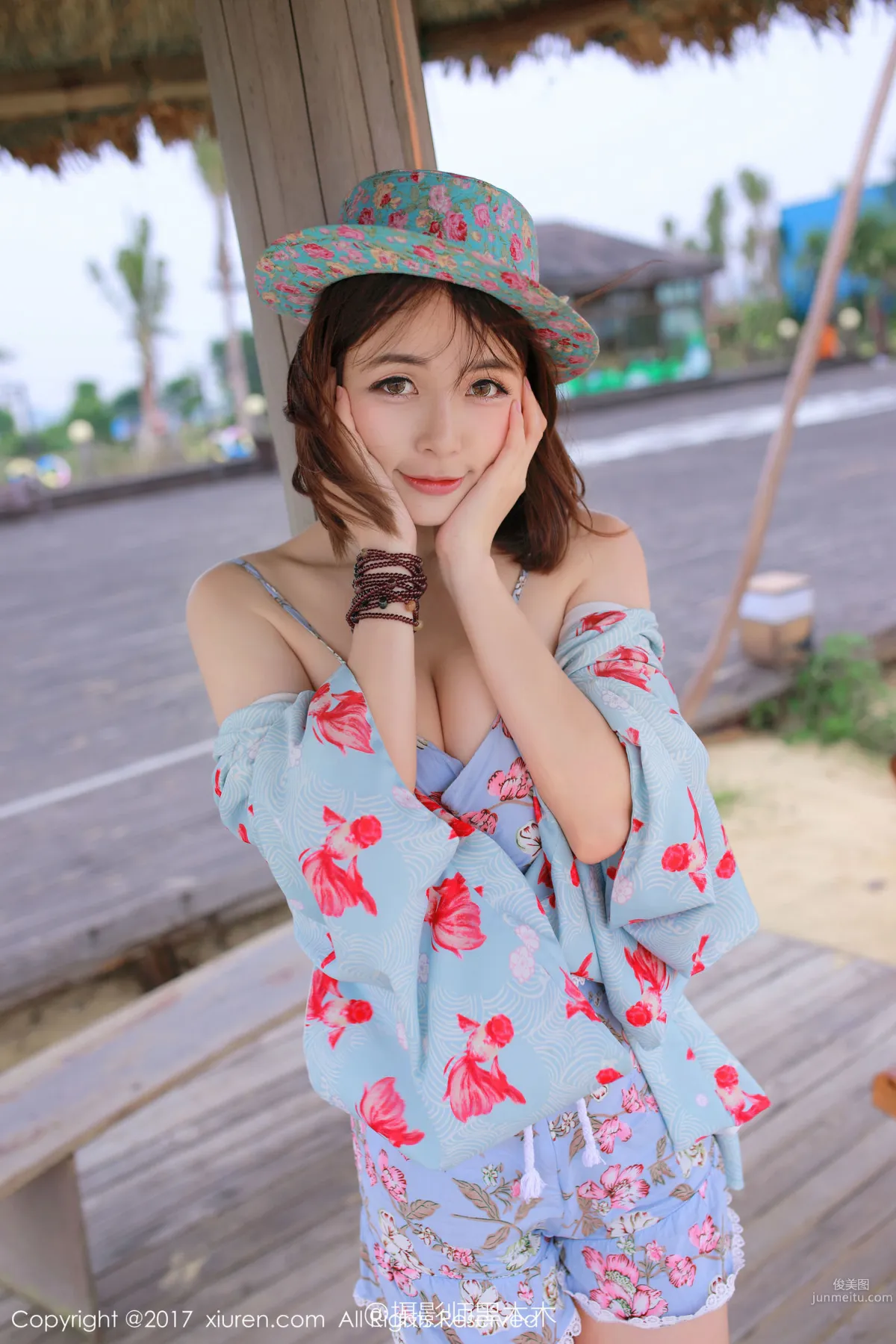 Nainai Fox, Beach Seaside Series [XiuRen] No.766 Photo Set photo 54