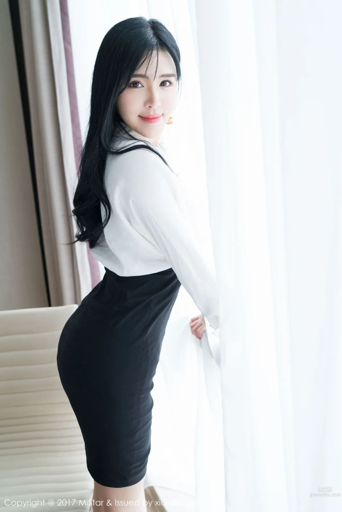 Liu Yuer Sexy OL Secretary Series [MiStar] VOL.172 Photo Set photo 16