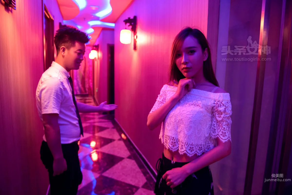Ai Xiaoqing Goddess Visits Shop Water Platinum Palace Chapter [TouTiao Goddess] Photo Set photo 4