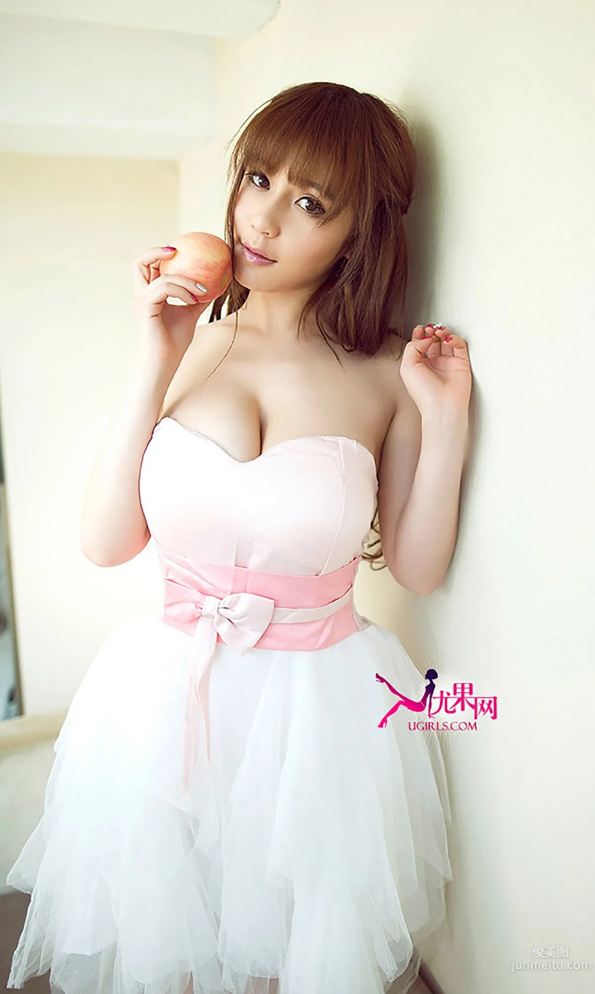 Su Keke, Baby Face and Big Bust, Cute and Charming [Ugirls] No.013 Photo Set photo 7