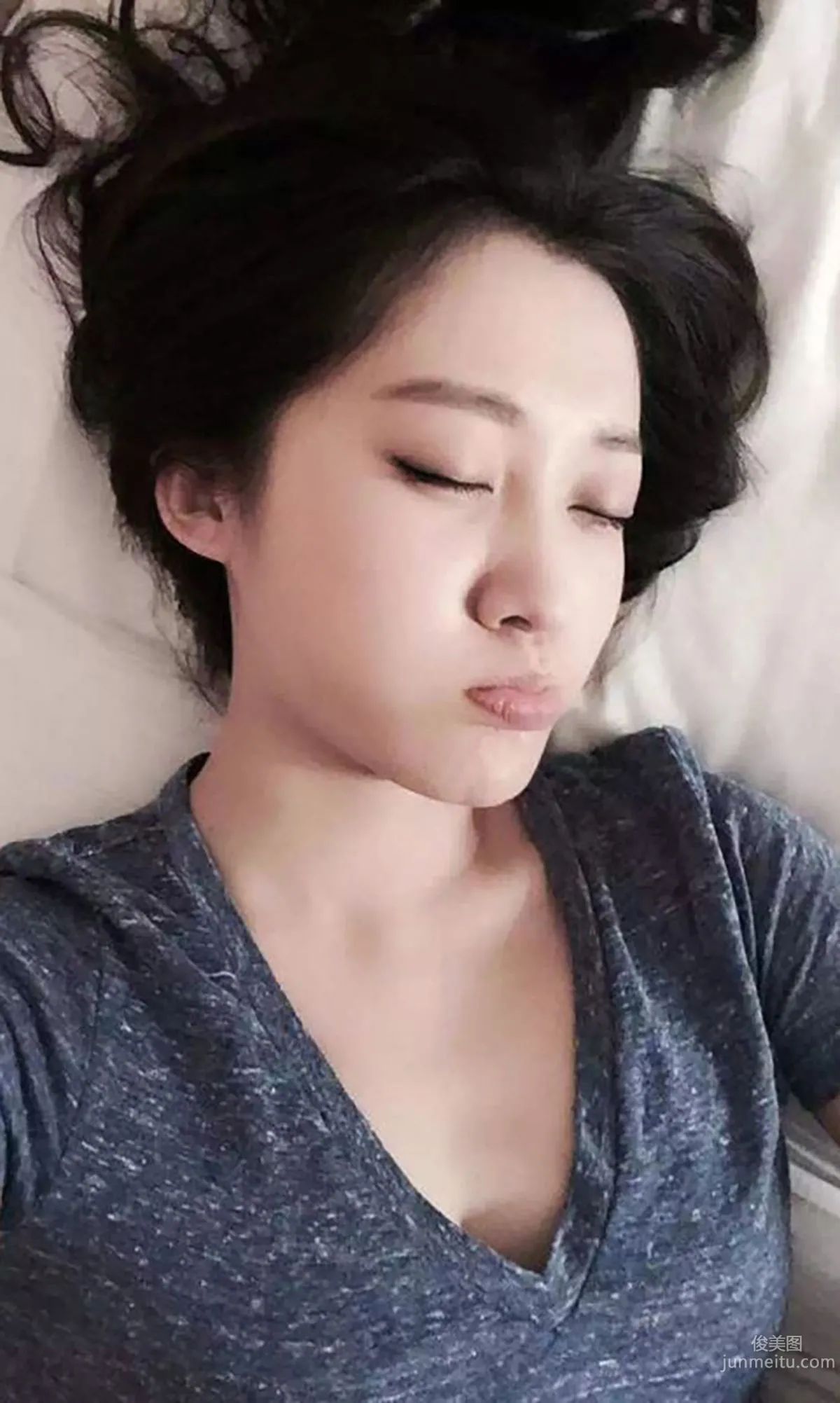 Zhang Dong, Cold and Sexy, Soul-Stirring Charm [Ugirls App] No.051 Photo Set photo 3
