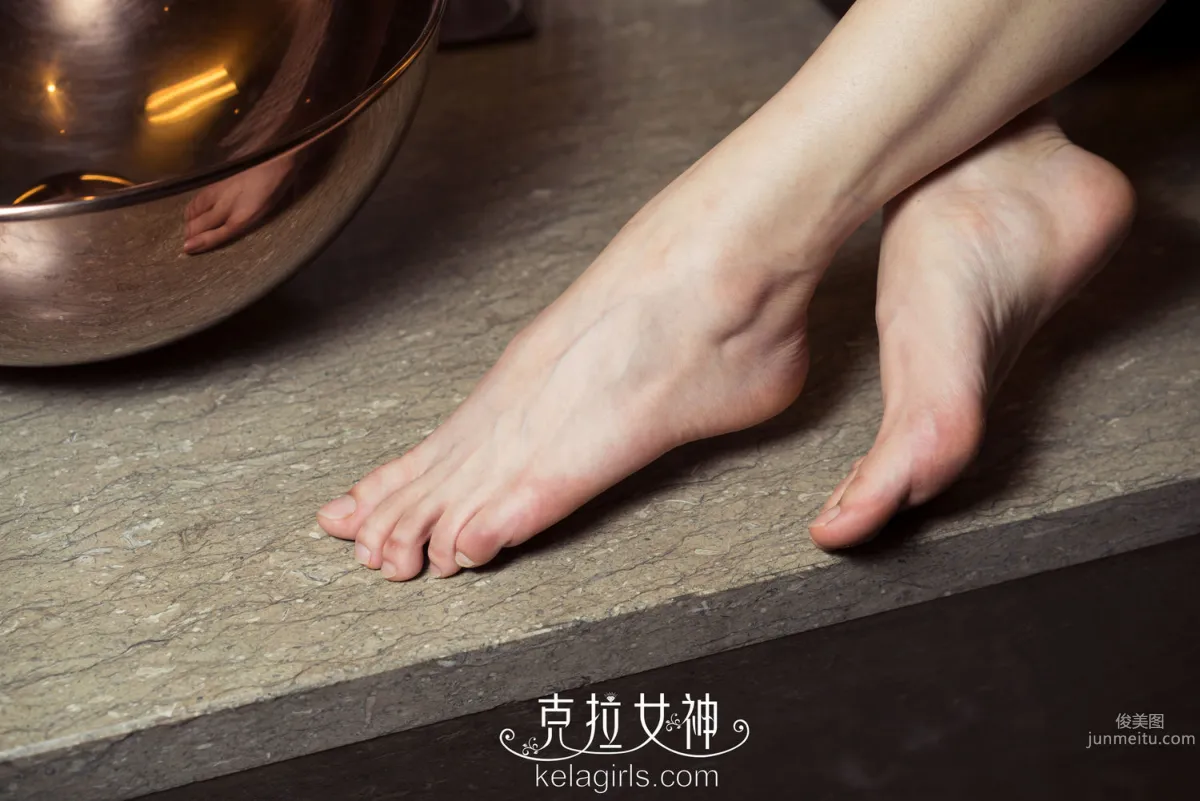 Zhou Lala "Jade Feet in a Bronze Bowl" [Kelagirls] Photo Set photo 7
