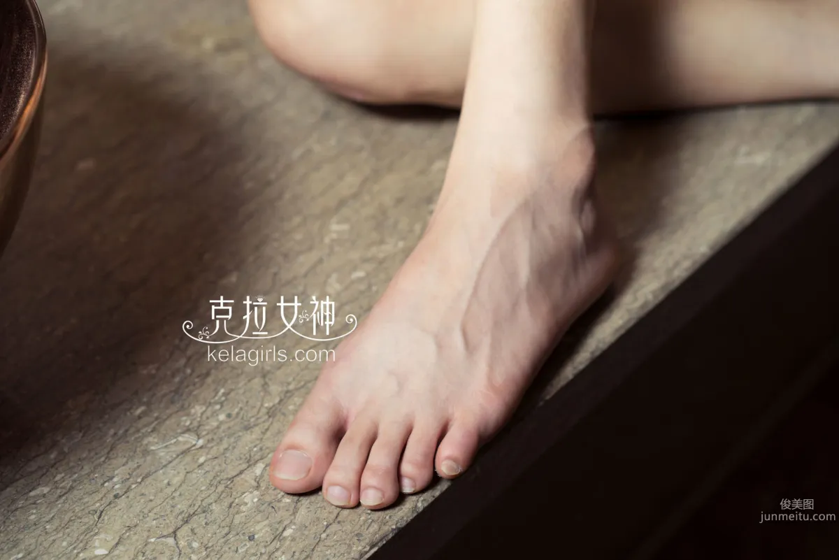 Zhou Lala "Jade Feet in a Bronze Bowl" [Kelagirls] Photo Set photo 17