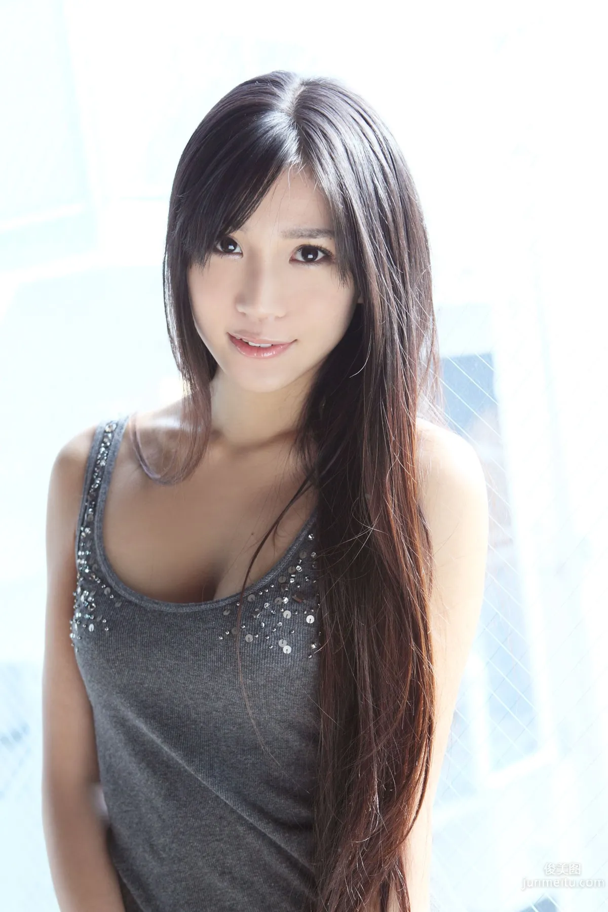 [NS Eyes] SF-No.582 Miri Miyasaka 宮阪繪美裡 寫真集 25
