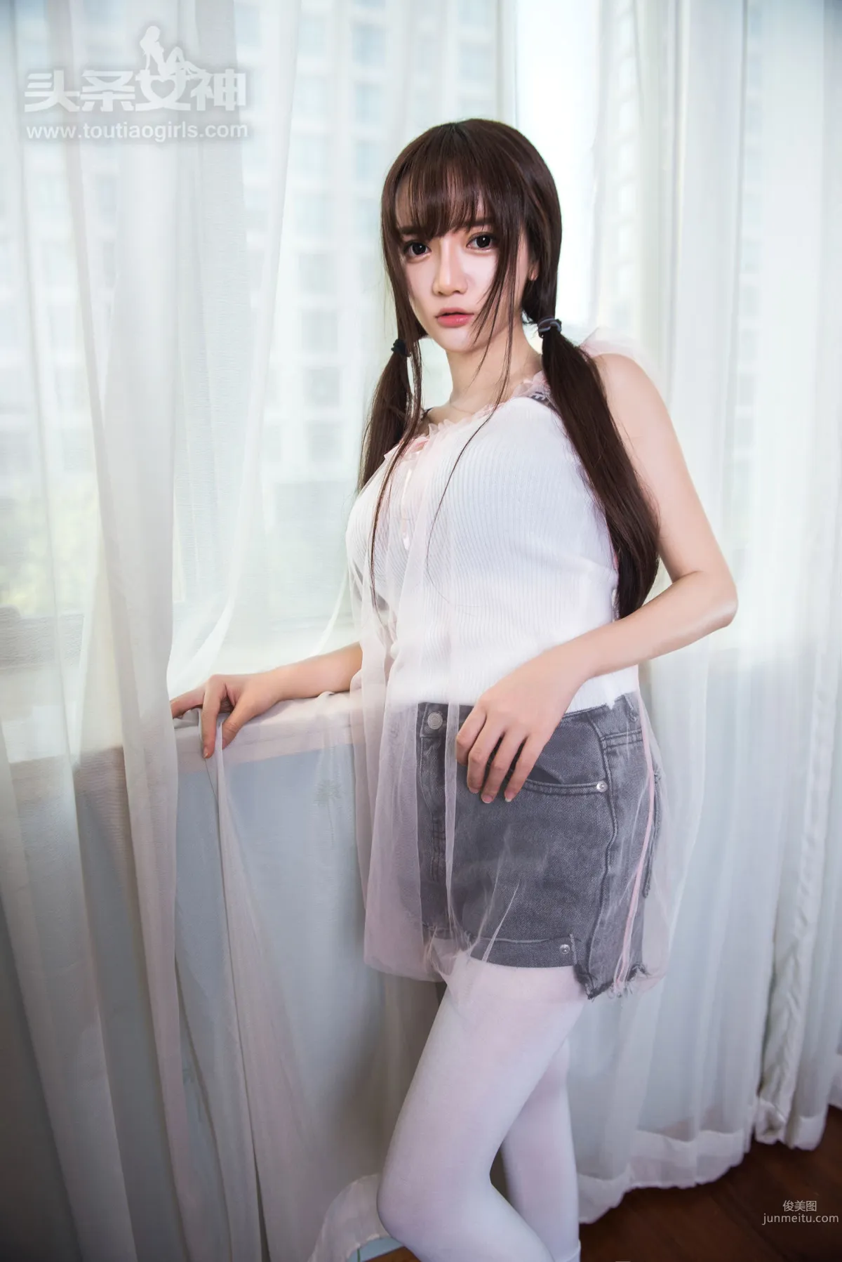 小如镜《白袜子人间物语》 [头条女神] 写真集3