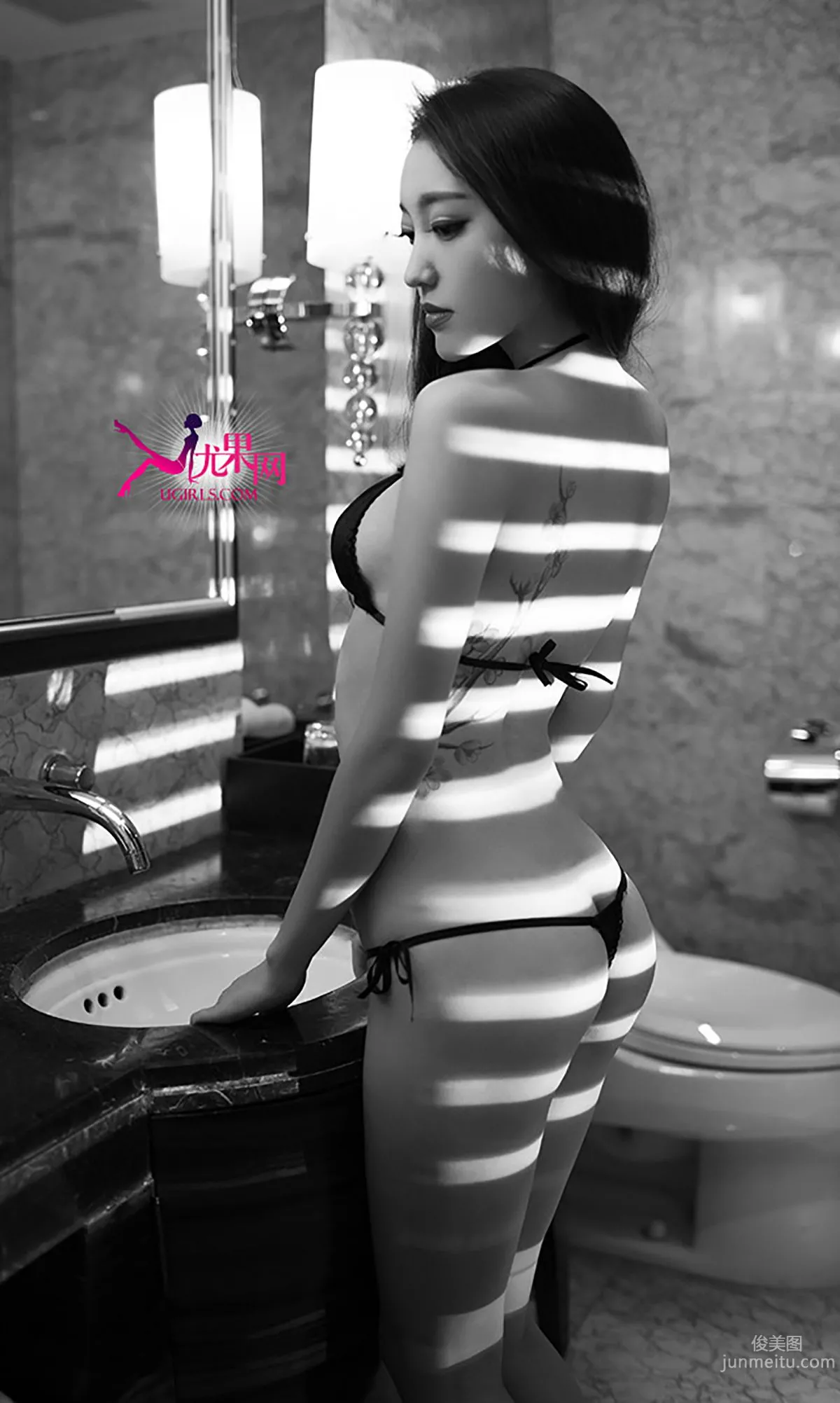 Zhang Dong, Cold and Sexy, Soul-Stirring Charm [Ugirls App] No.051 Photo Set photo 34