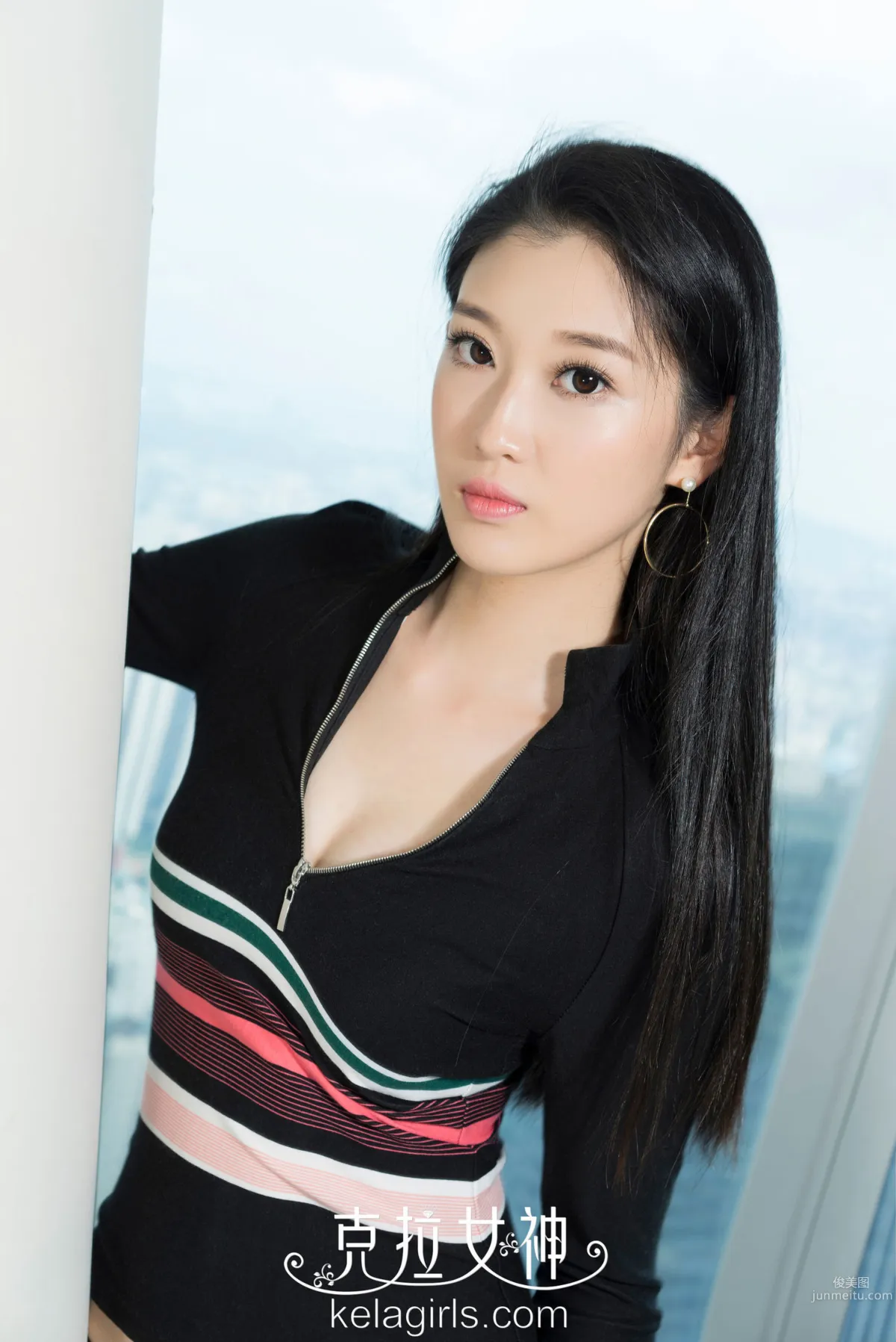 思茹《媚眼含秋波》 [克拉女神] 寫真集 1