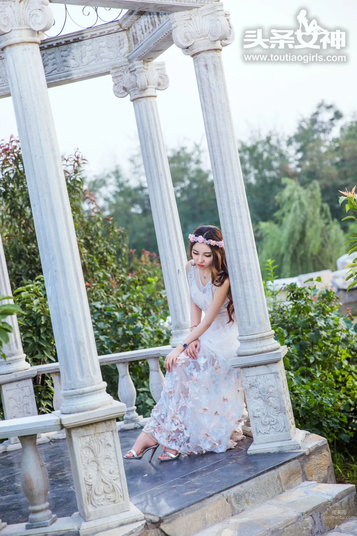 李梓熙《花花仙子》 [頭條女神] 寫真集 8