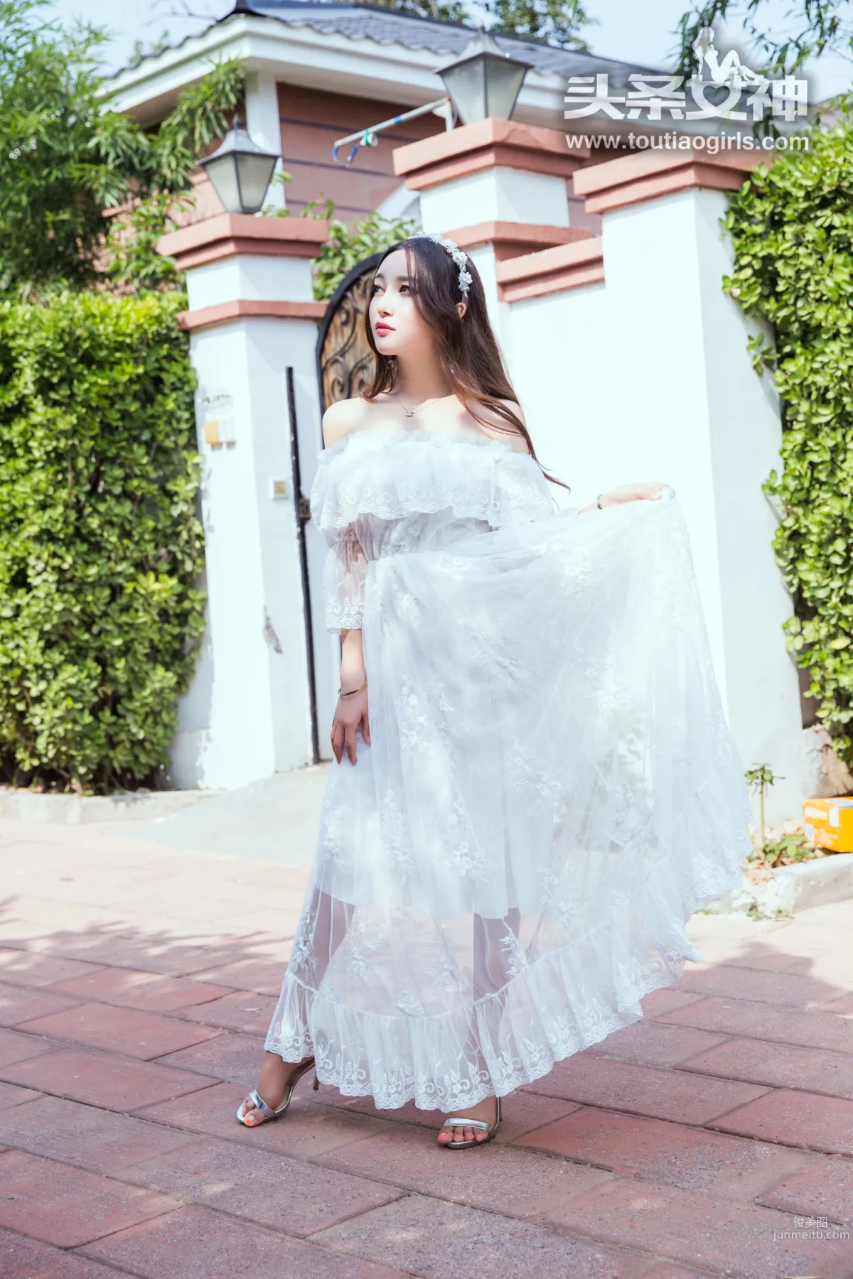 李梓熙《花花仙子》 [頭條女神] 寫真集 17