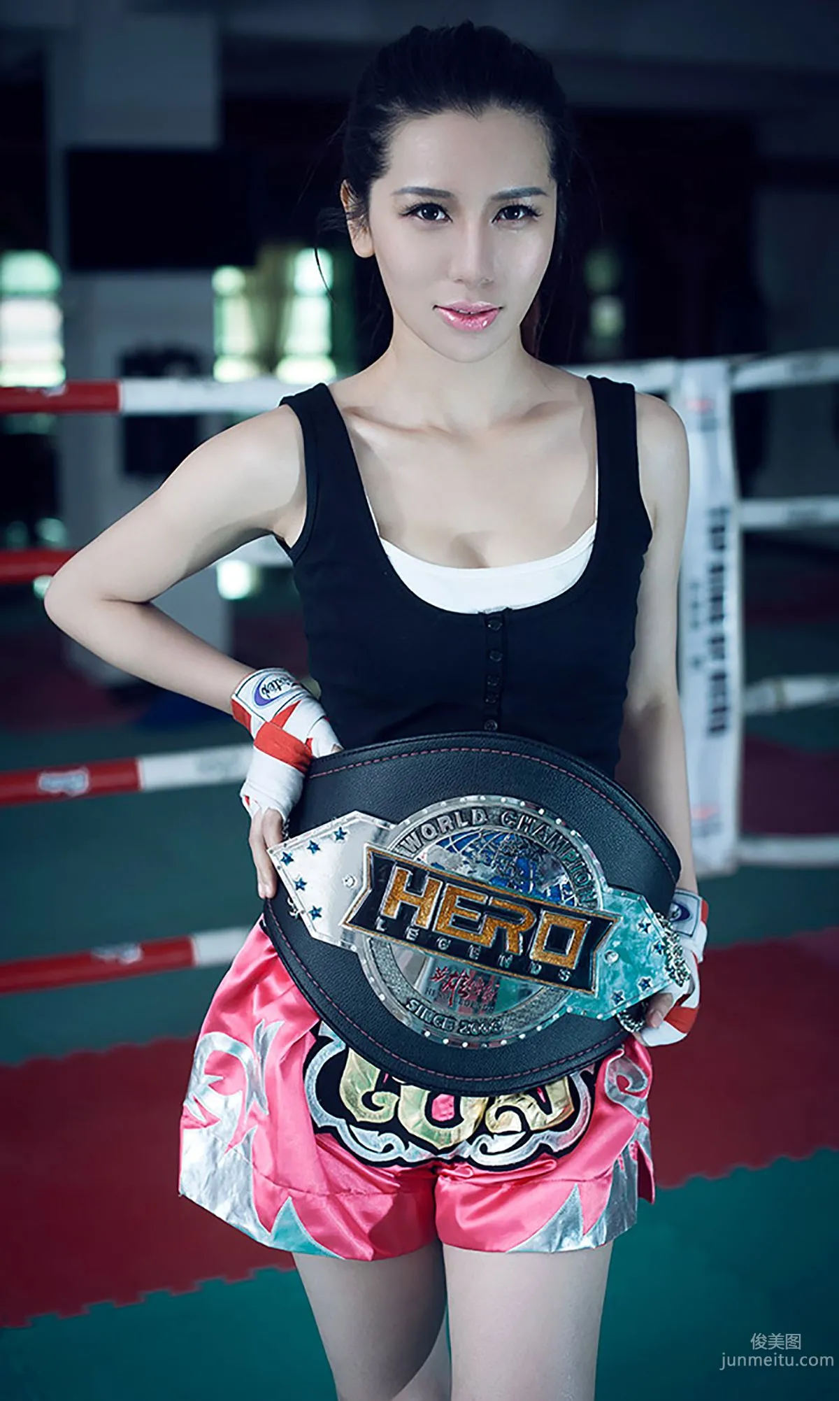 Du Qiao 'Charm to the Bone' [Ugirls] No.112 Photo Set photo 3