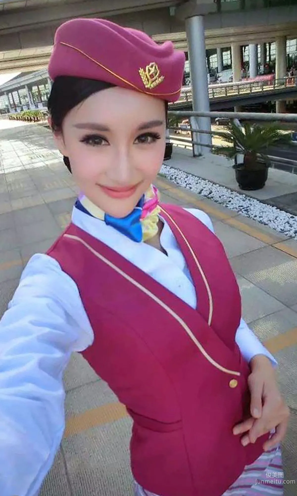 Mansu Lana, Born with Seductive Bones, Sexy Air Raid [Ugirls App] No.058 Photo Set photo 3
