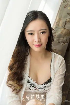 珊珊《驚豔絕塵》 [克拉女神] 寫真集