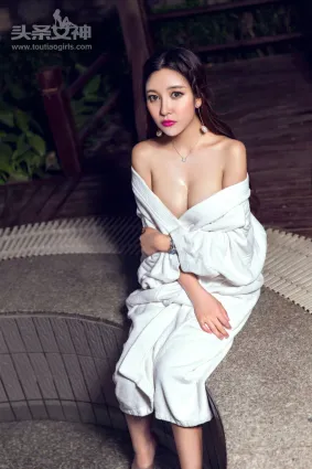 李梓熙《湯泉美人》 [頭條女神] 寫真集