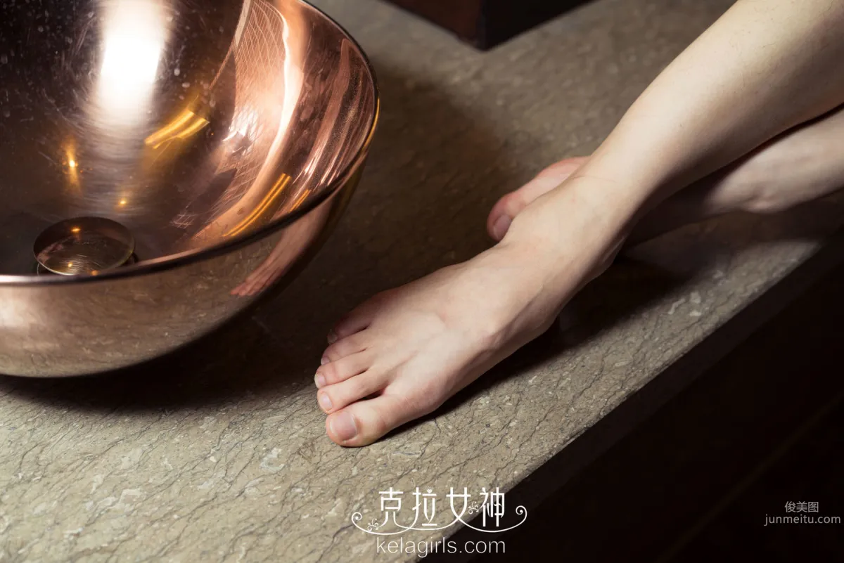 Zhou Lala "Jade Feet in a Bronze Bowl" [Kelagirls] Photo Set photo 8
