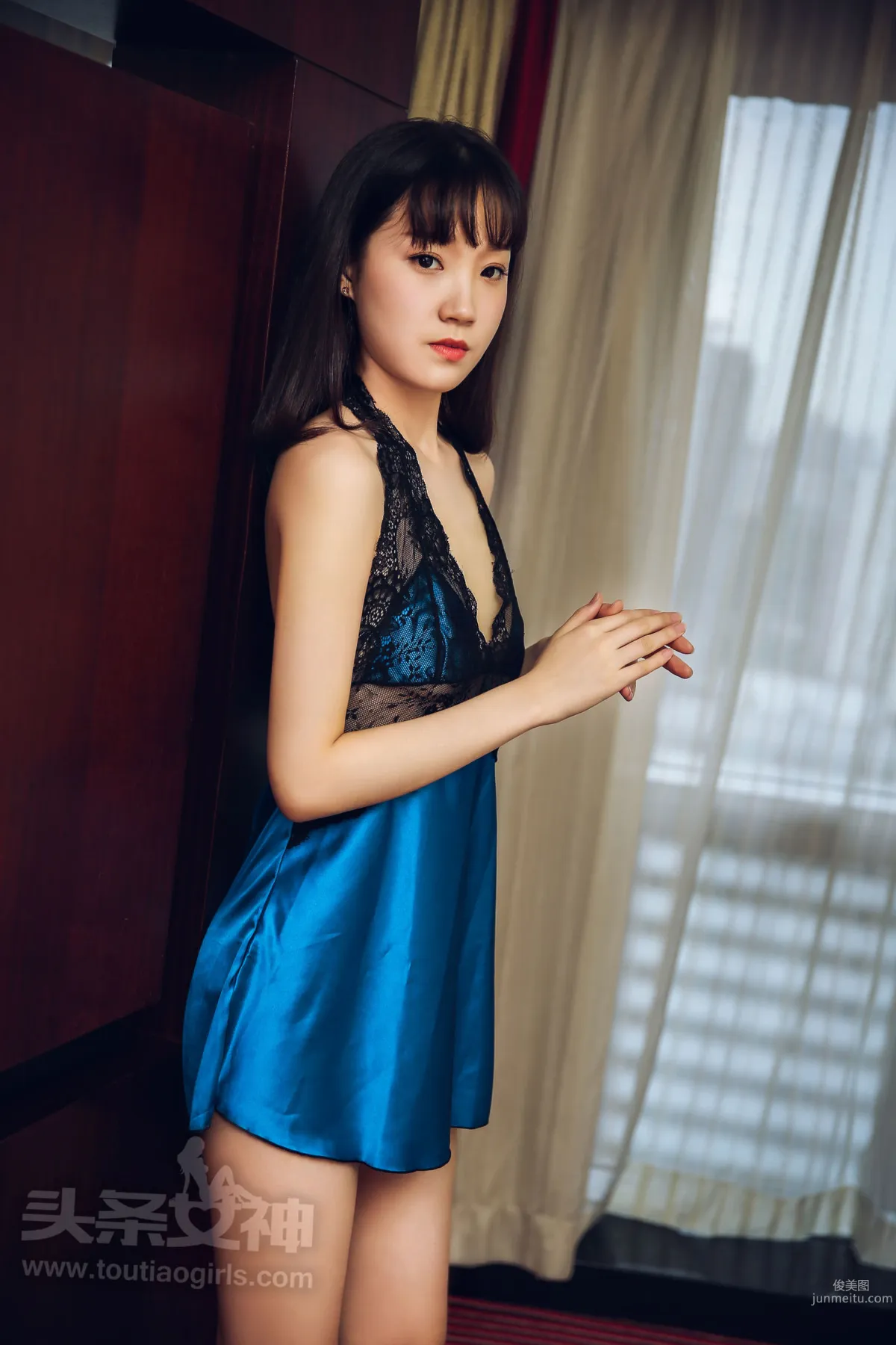 Lucy《羞涩蜜腿诱惑》 [头条女神] 写真集2