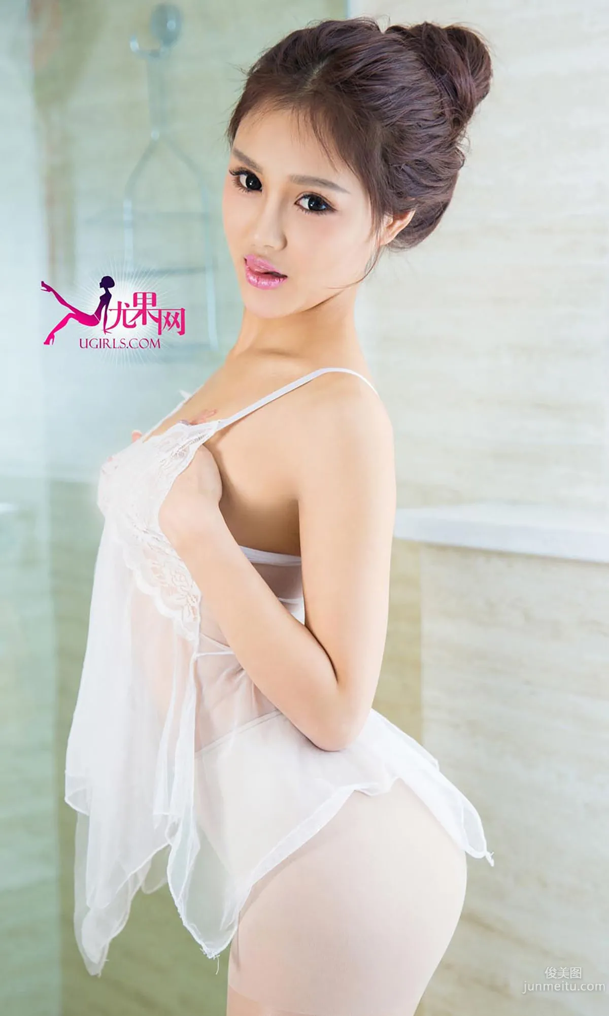 Wang Qiaoen, Slim and Graceful, Fragrant and Alluring, [Ugirls App] No.297 Photo Set photo 10