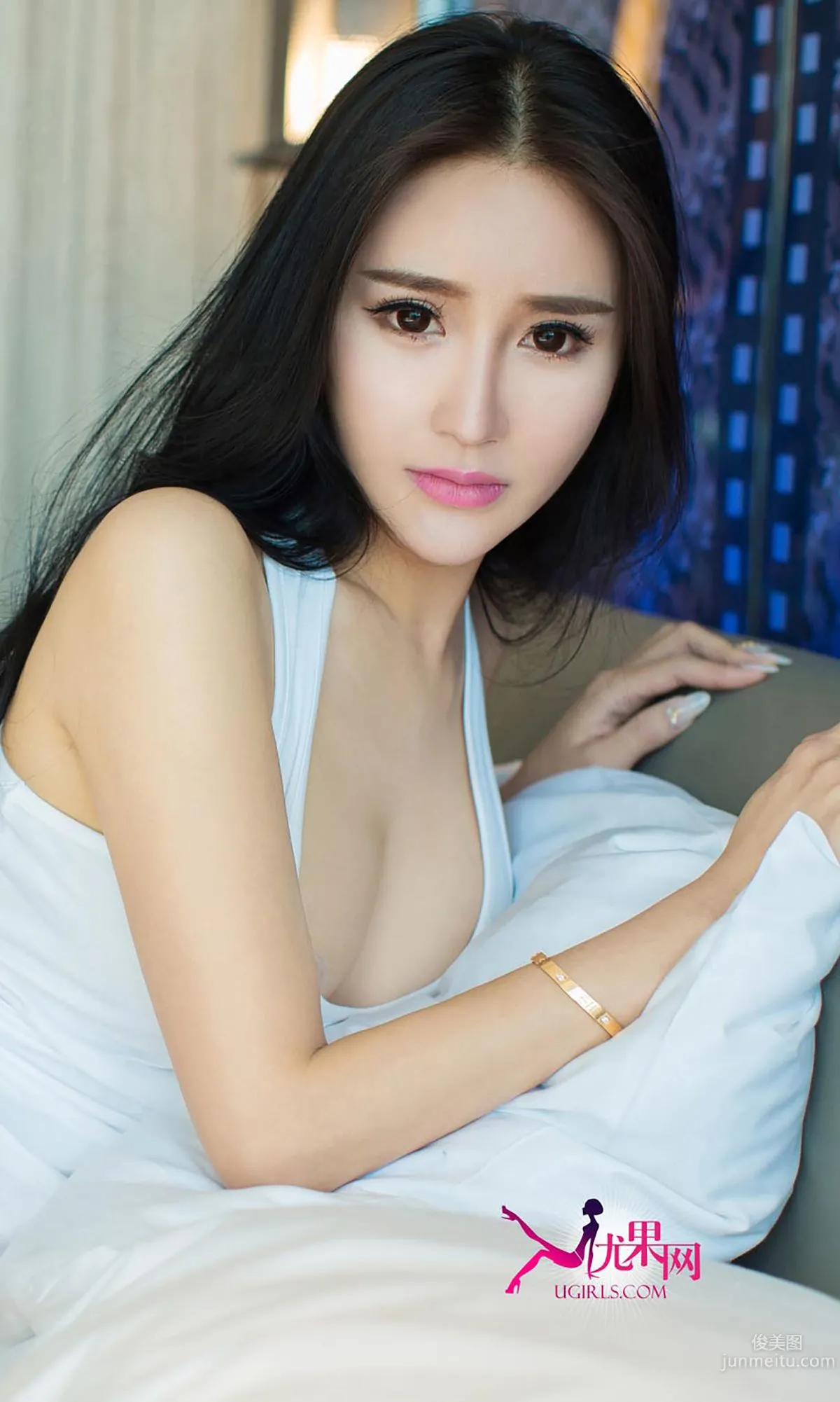李璐《纯白情欲》 [爱尤物Ugirls] No.261 写真集9