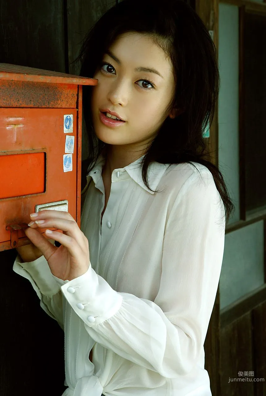 Ako Masuki: Image.tv photo 8