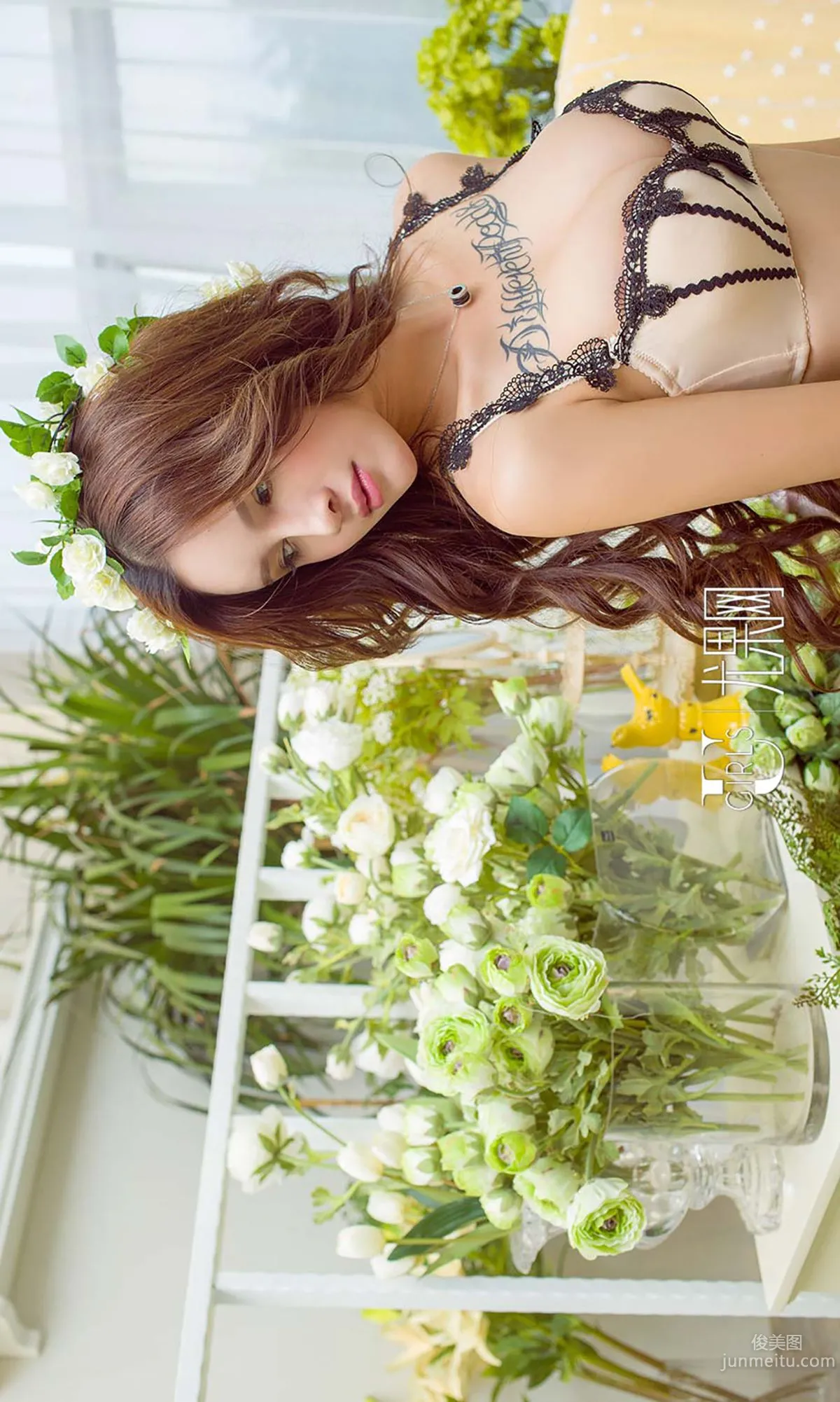 Zeng Jiaqi, The Temptation of the Wardrobe [Ugirls App] No.536 Photo Set photo 38