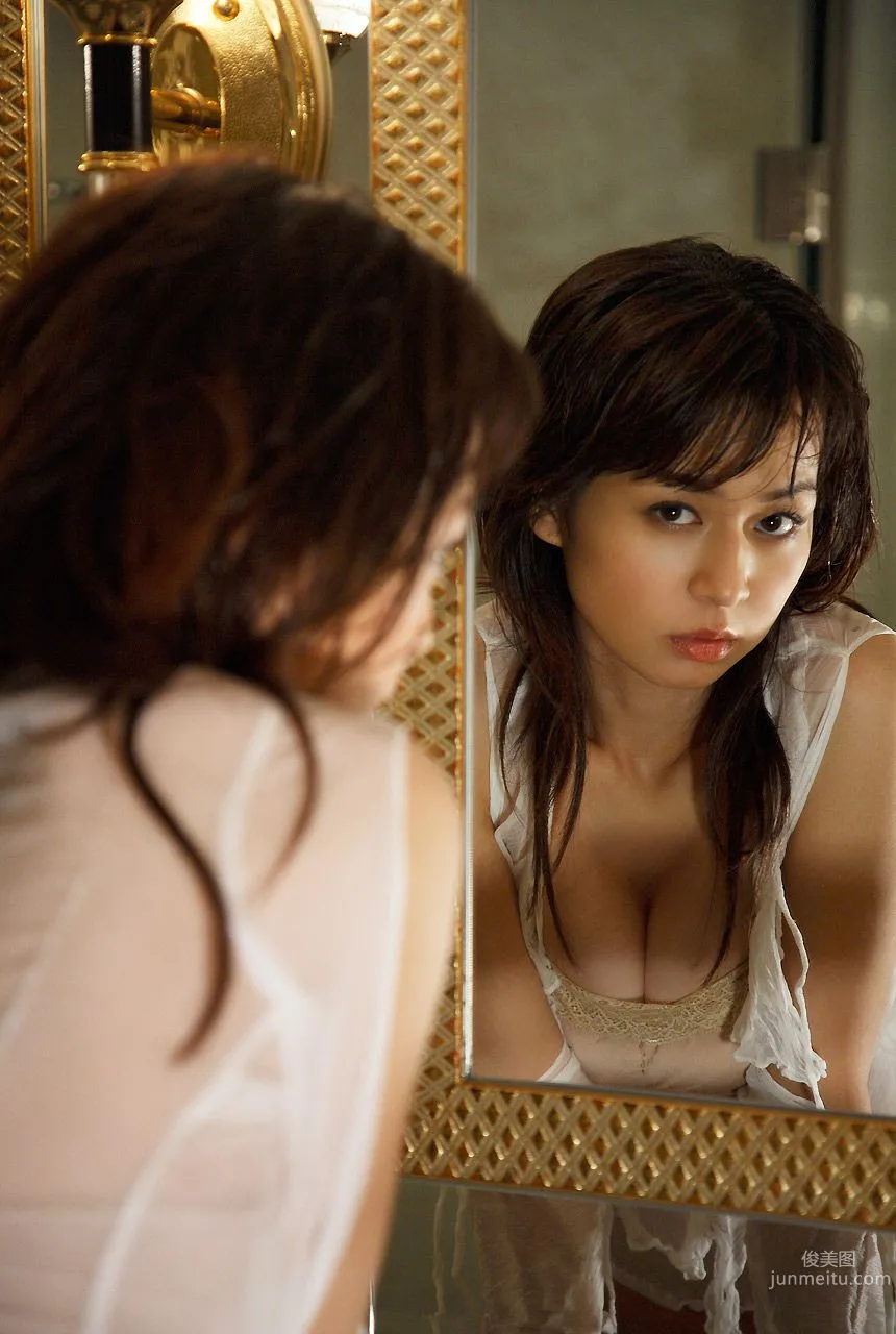 Emi Igawa, Night out [Image.tv] Photo Set photo 33