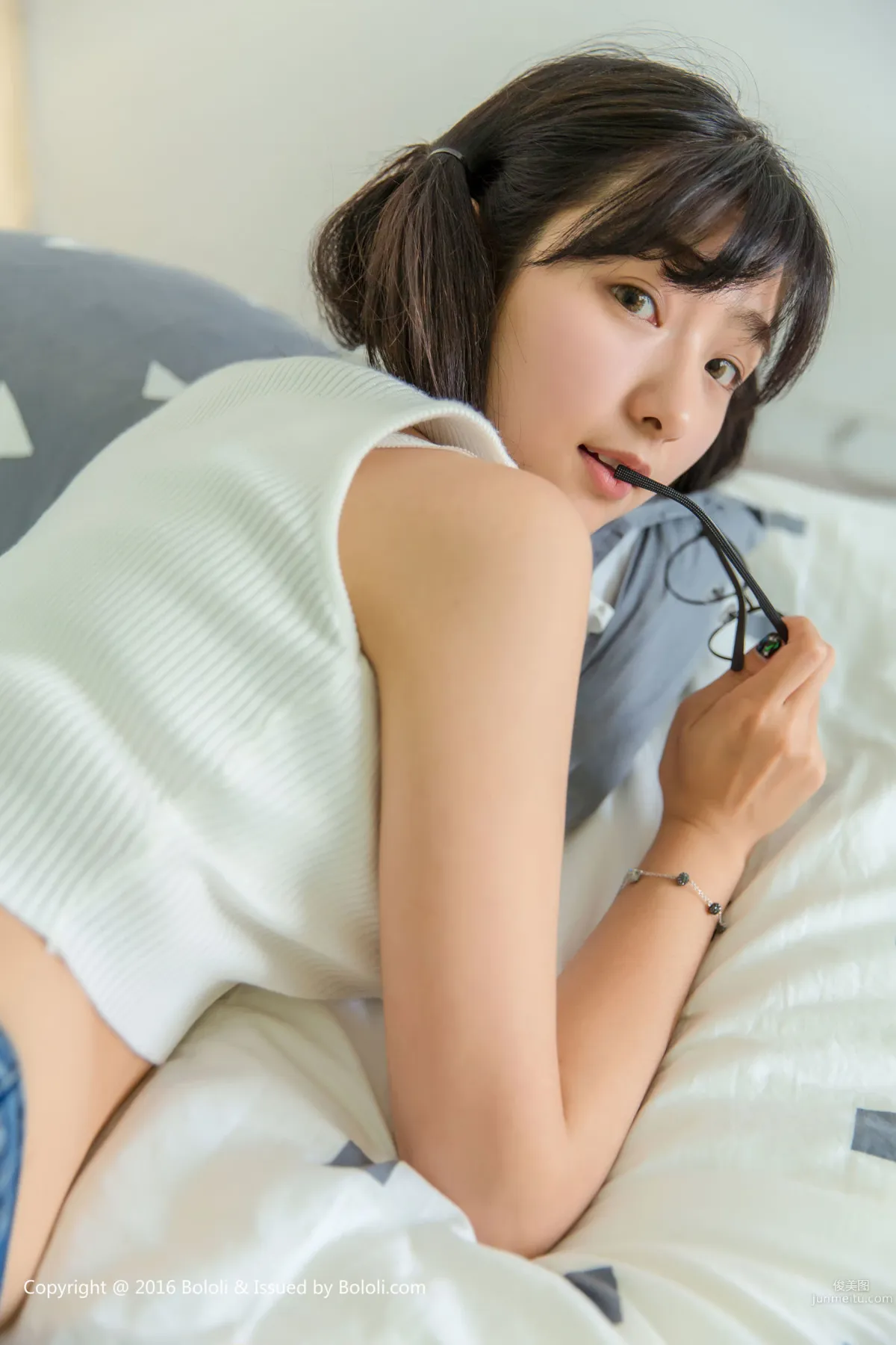 周聞《遐想少女球球的空間》 [Kimoe激萌文化] KIM001 寫真集 39