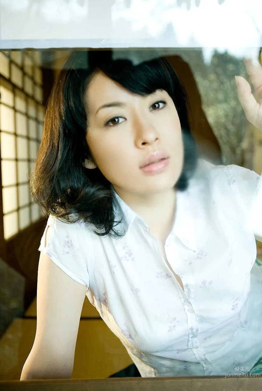 鈴木砂羽 Sawa Suzuki 《Back Brush》 [Image.tv] 写真集37