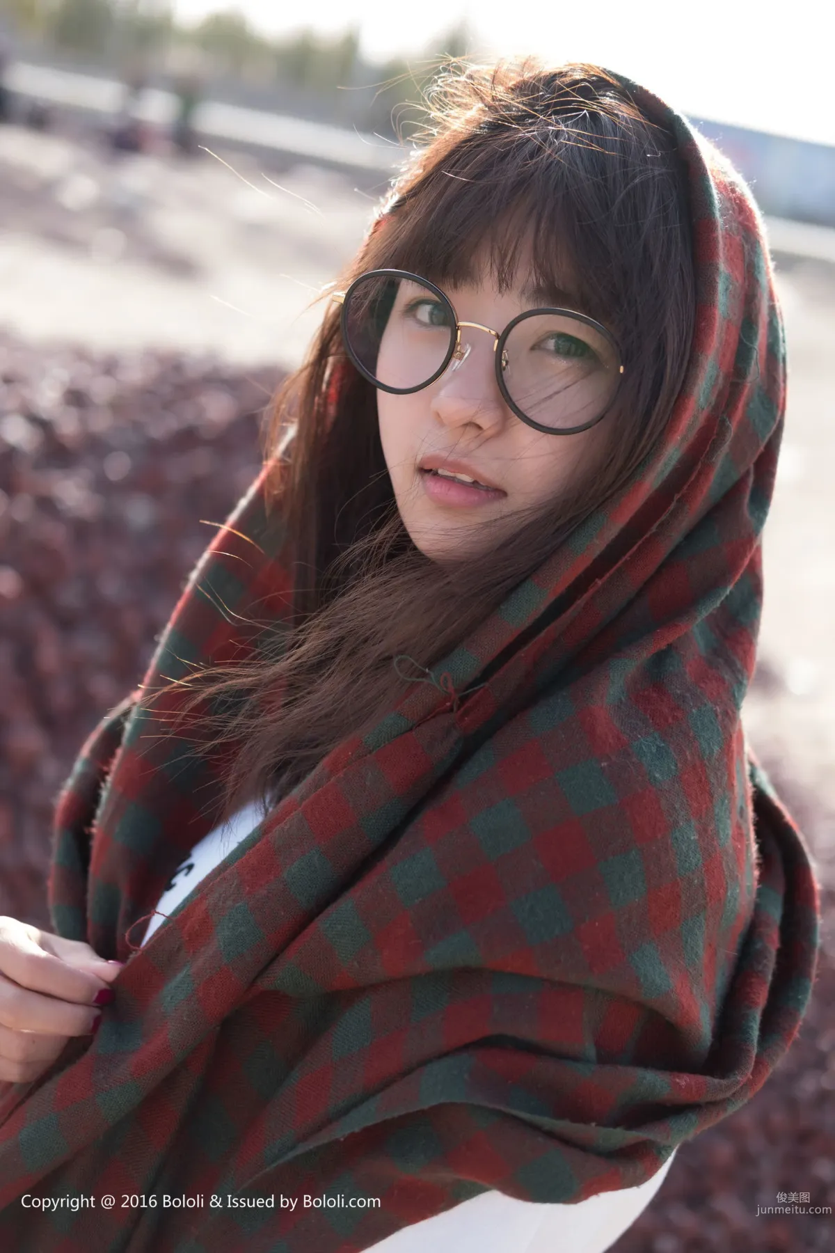 Zhou Wen/Qiu Qiu, Wearing a Sweater, Transforming into a Cutie, Desert Journey [Jimeng Culture] KIM014 Photo Set photo 35