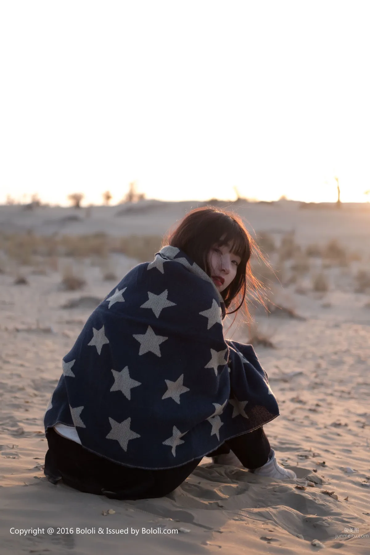 Zhou Wen/Qiu Qiu, Wearing a Sweater, Transforming into a Cutie, Desert Journey [Jimeng Culture] KIM014 Photo Set photo 25