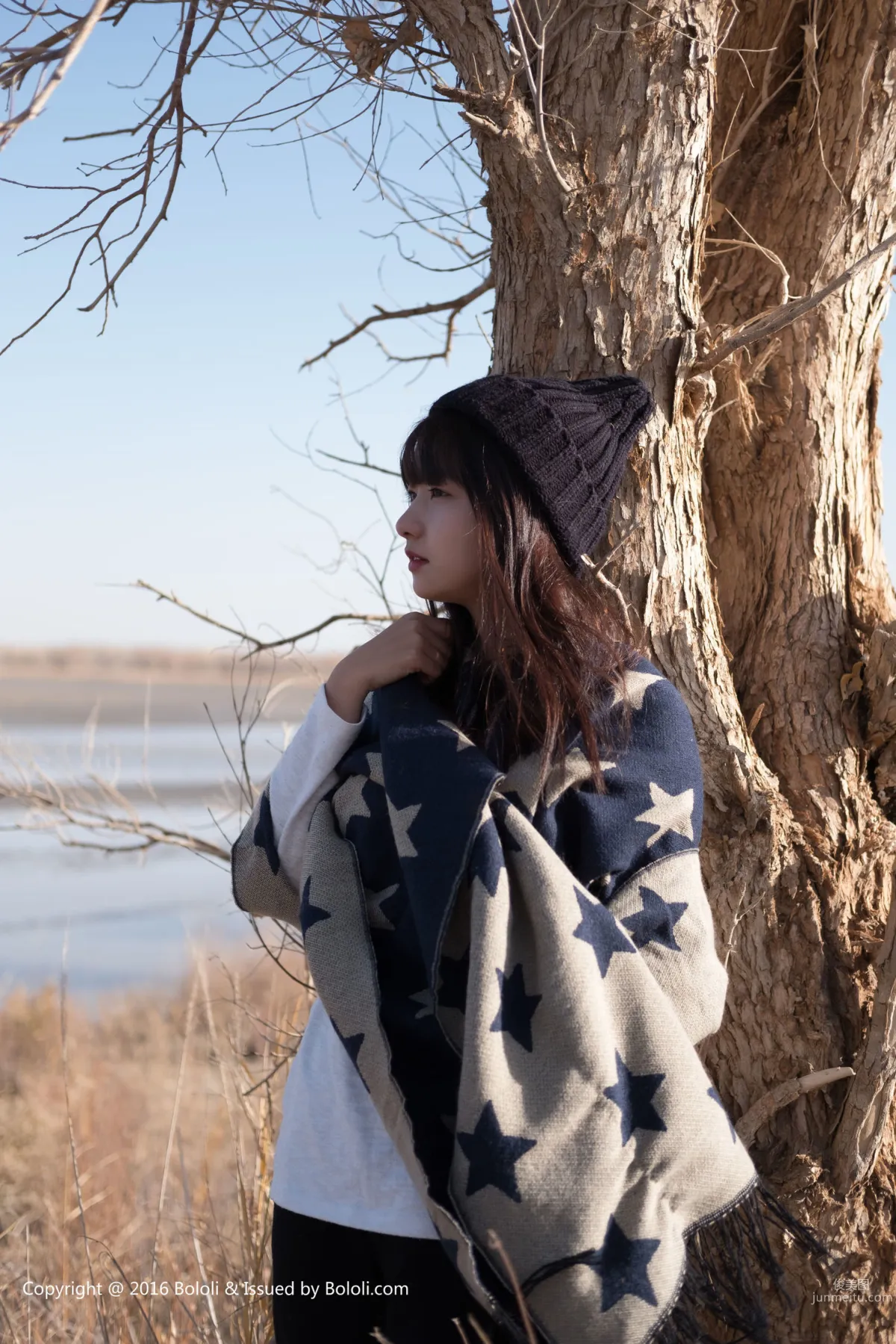 Zhou Wen/Qiu Qiu, Wearing a Sweater, Transforming into a Cutie, Desert Journey [Jimeng Culture] KIM014 Photo Set photo 17