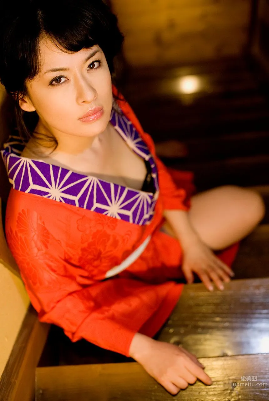鈴木砂羽 Sawa Suzuki 《Back Brush》 [Image.tv] 写真集21