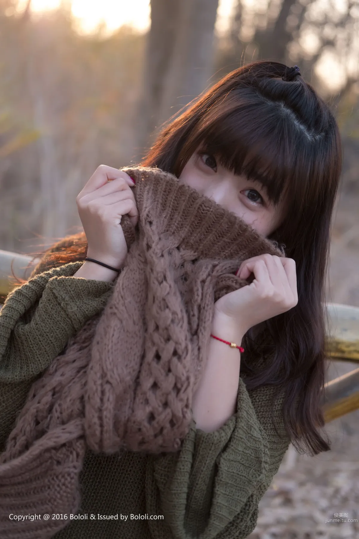 Zhou Wen/Qiu Qiu, Wearing a Sweater, Transforming into a Cutie, Desert Journey [Jimeng Culture] KIM014 Photo Set photo 30