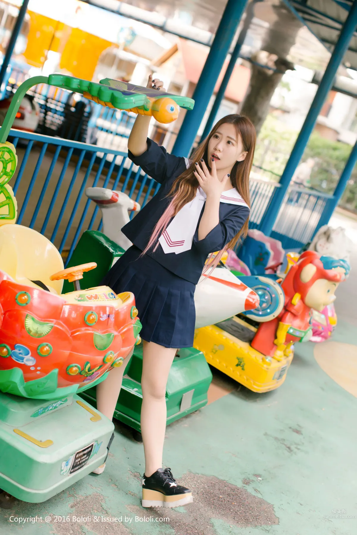 董晨莉《校花女神街拍》 [Kimoe激萌文化] KIM024 写真集35