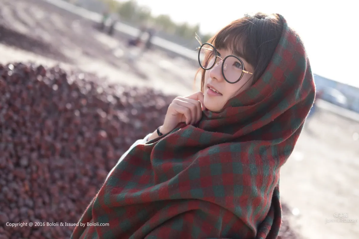 Zhou Wen/Qiu Qiu, Wearing a Sweater, Transforming into a Cutie, Desert Journey [Jimeng Culture] KIM014 Photo Set photo 21