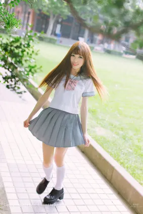 趙奶瑩《奶瑩小花園》 [Kimoe激萌文化] KIM015 寫真集