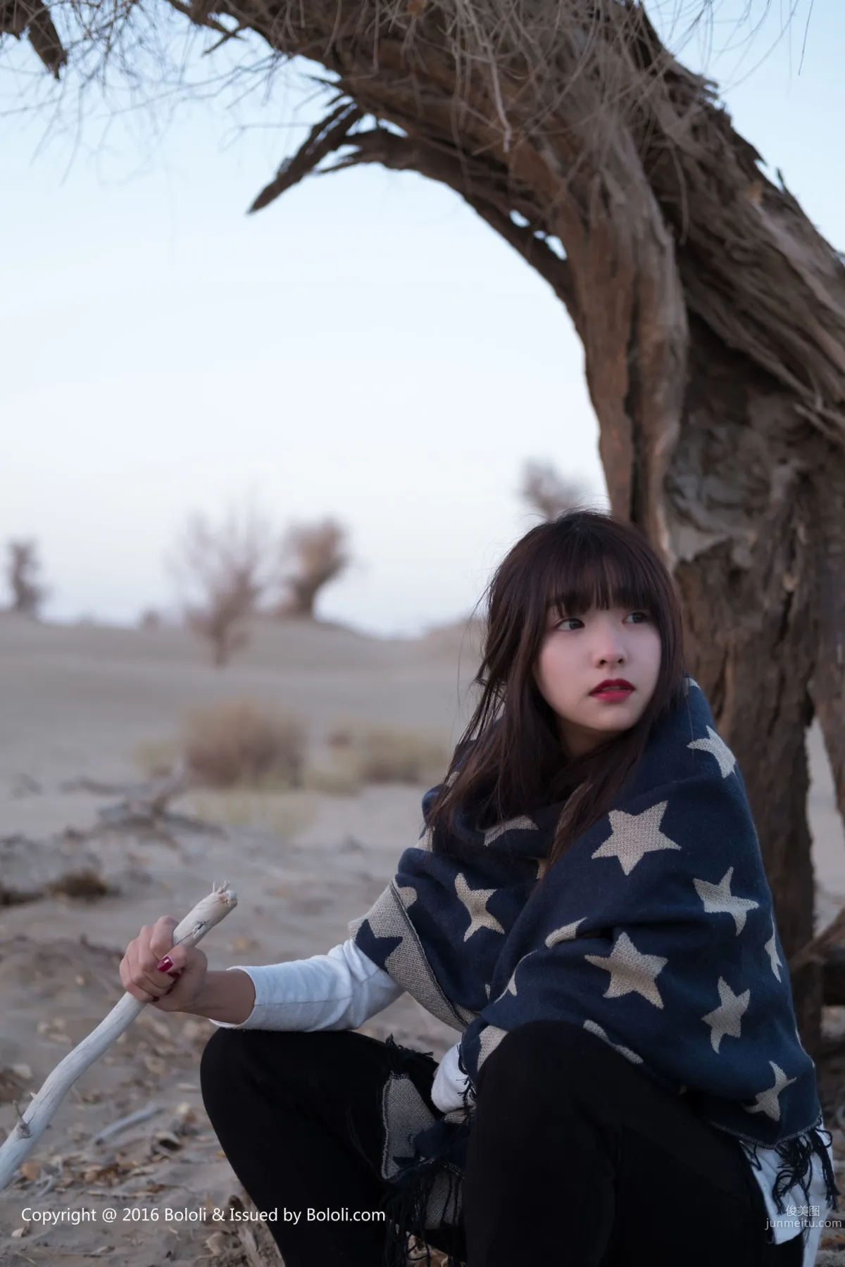 Zhou Wen/Qiu Qiu, Wearing a Sweater, Transforming into a Cutie, Desert Journey [Jimeng Culture] KIM014 Photo Set photo 24