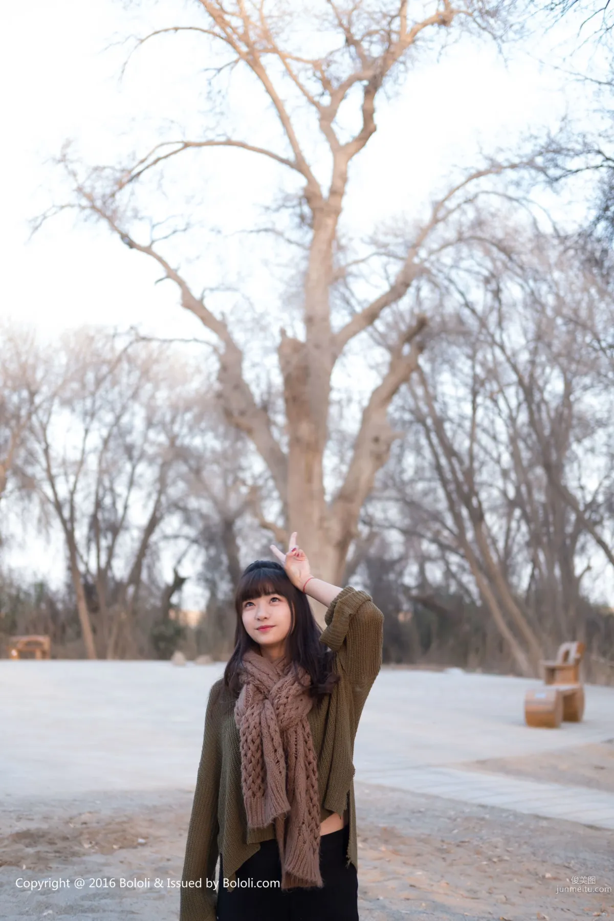 Zhou Wen/Qiu Qiu, Wearing a Sweater, Transforming into a Cutie, Desert Journey [Jimeng Culture] KIM014 Photo Set photo 40