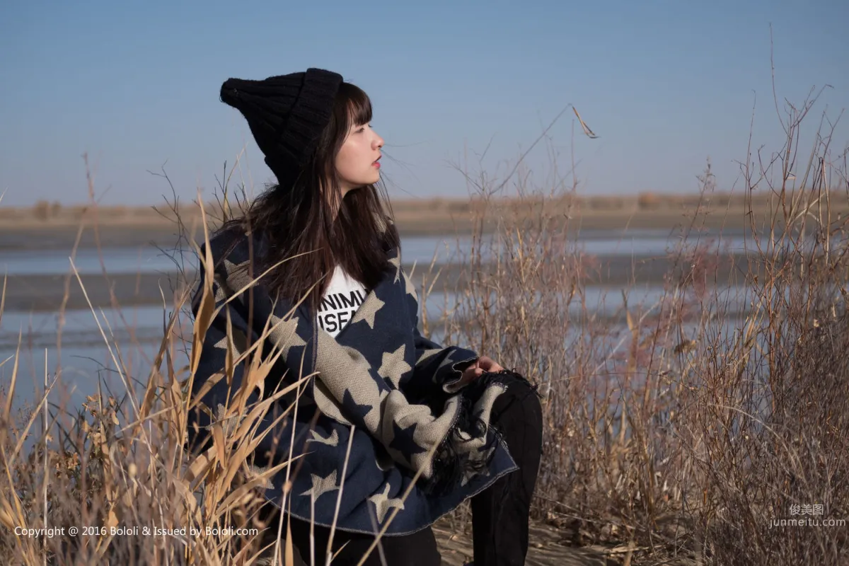Zhou Wen/Qiu Qiu, Wearing a Sweater, Transforming into a Cutie, Desert Journey [Jimeng Culture] KIM014 Photo Set photo 29