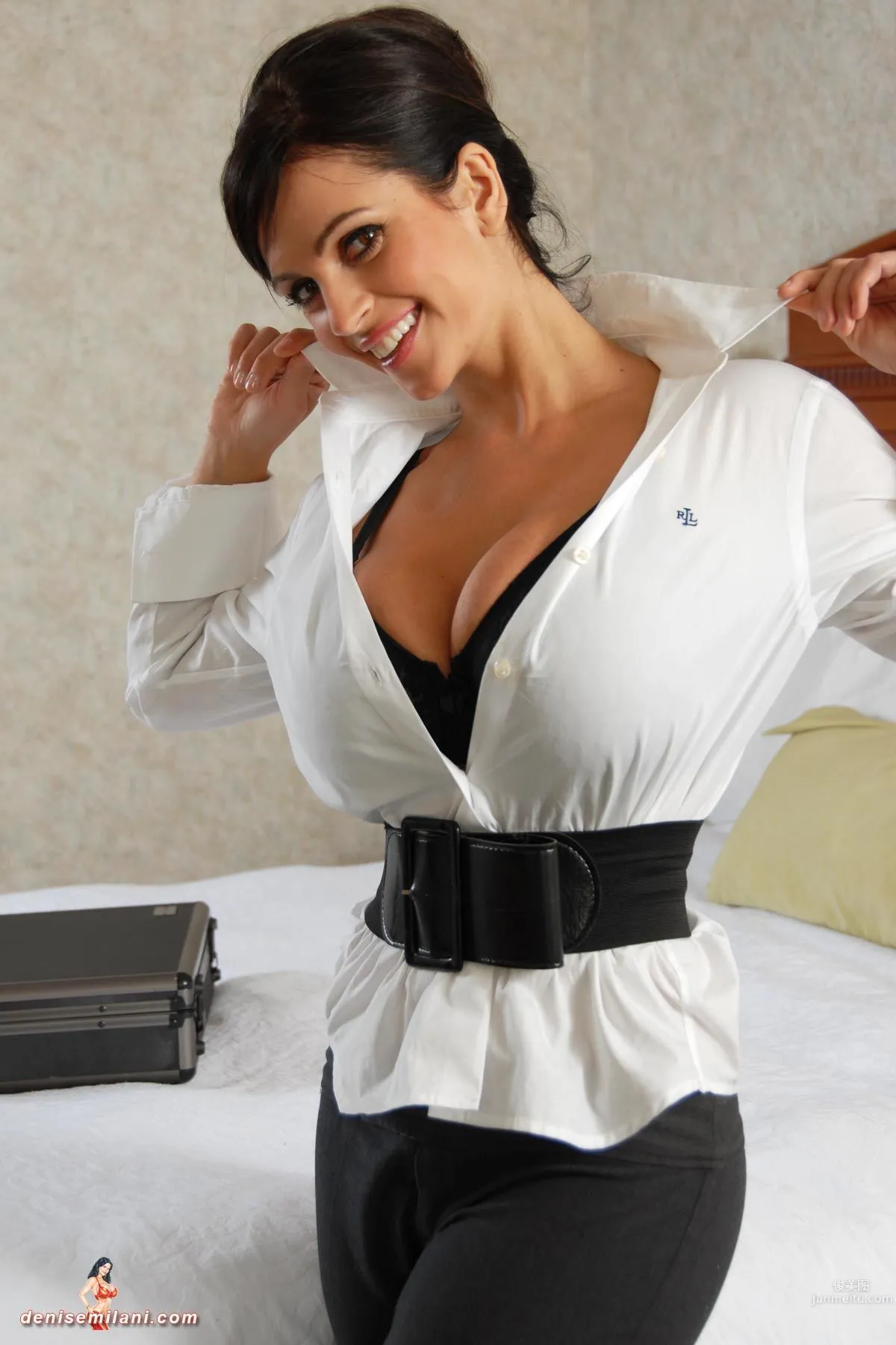 丹尼斯・米兰妮 - 巨乳OL女郎的诱惑8