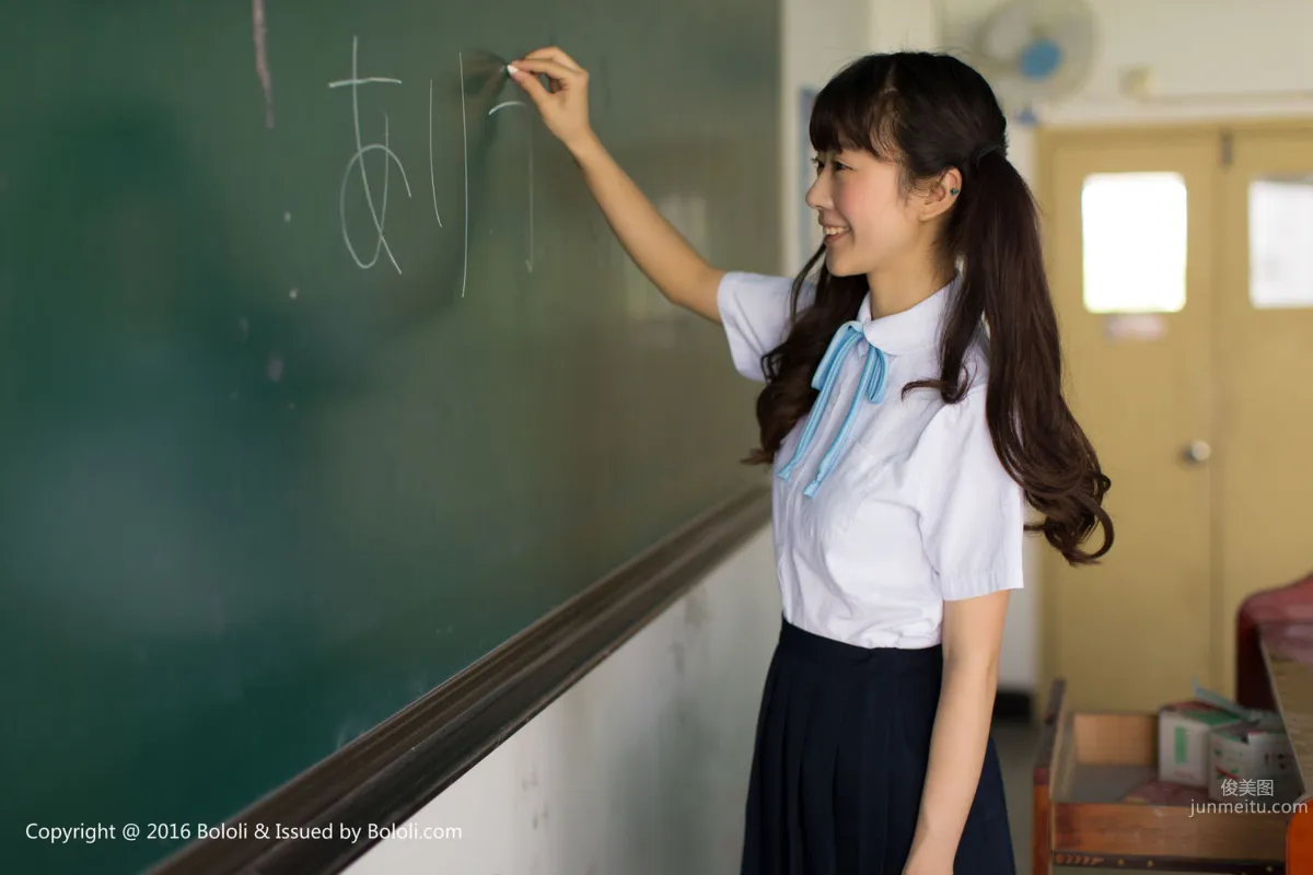 SUKI《清純少女戲水》 [Bololi波蘿社] BOL.092 寫真集 24