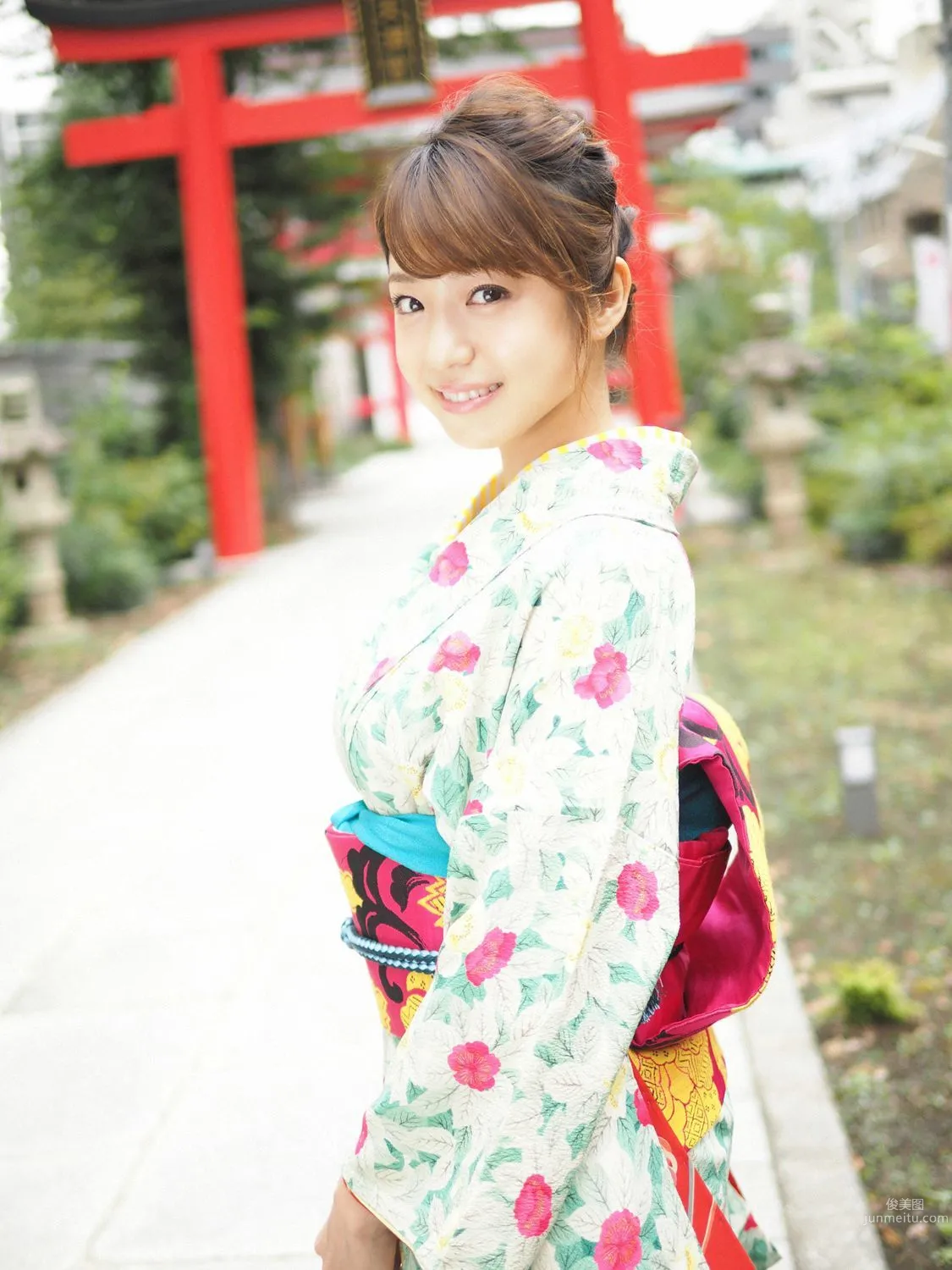 Shizuka Nakamura [YS Web] Vol.765 Photo Set photo 32