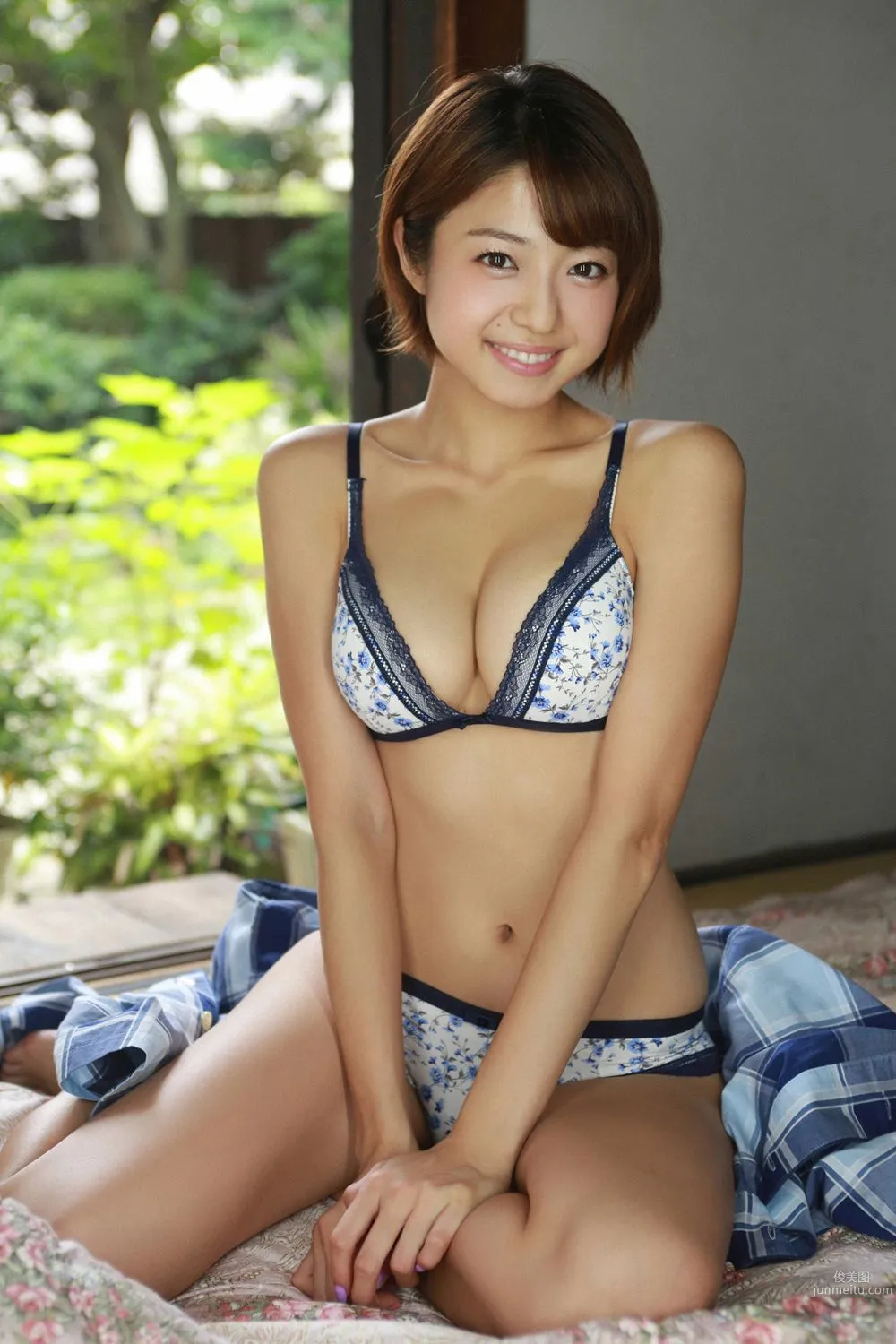 Shizuka Nakamura [YS Web] Vol.765 Photo Set photo 42