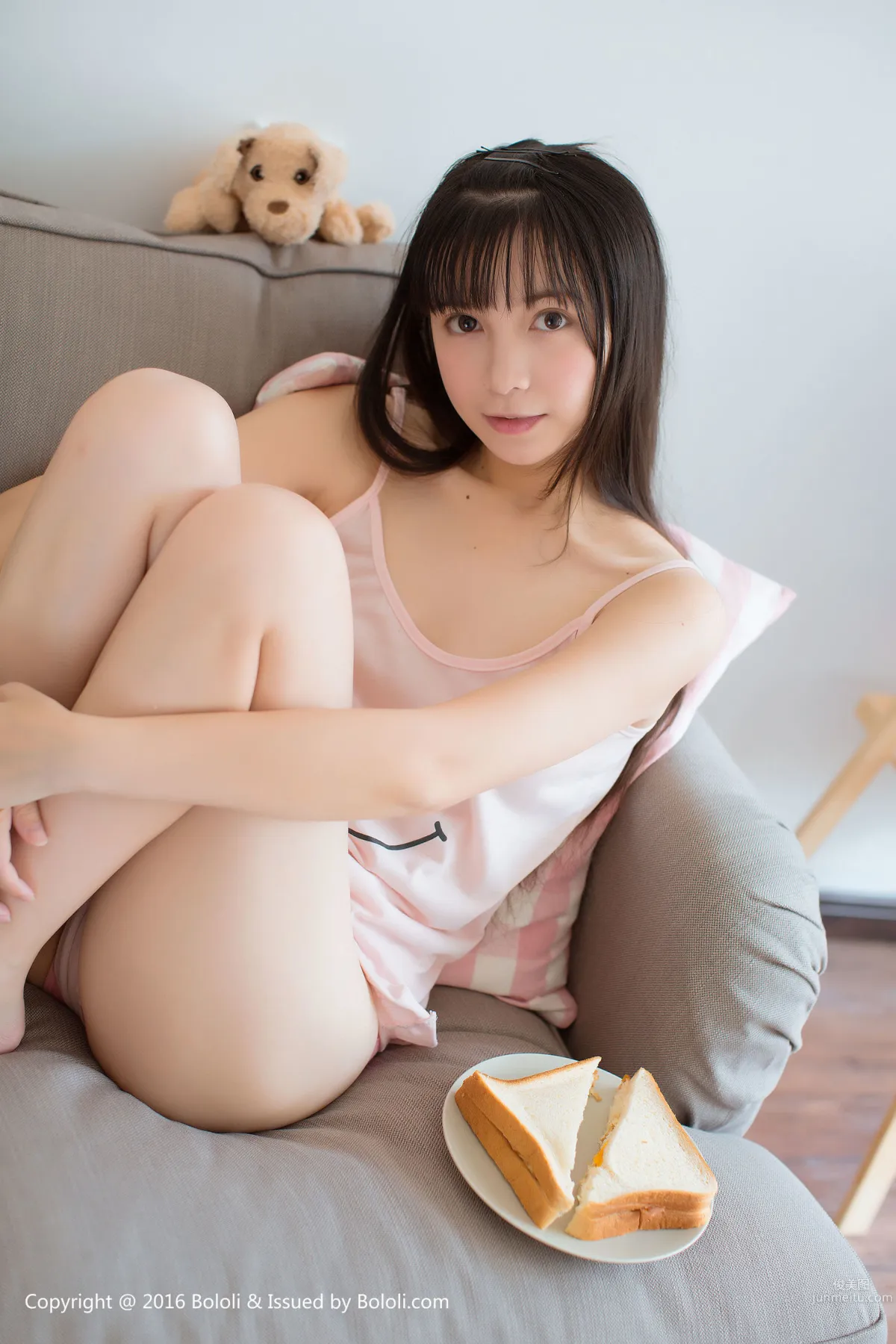 魚丸《真空睡衣喝奶》 [Bololi波蘿社] BOL.038 寫真集 11