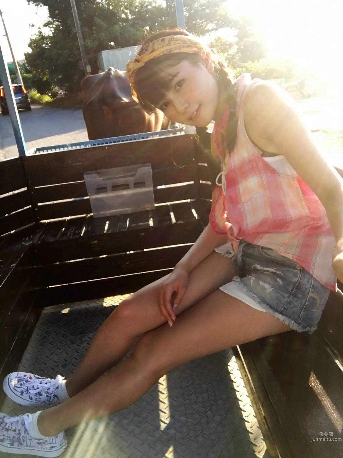 Kurumi Takahashi [YS Web] Vol.761 Photo Set photo 25