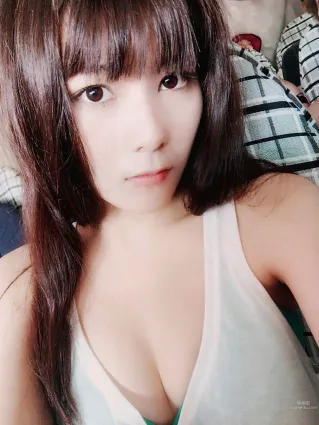 高橋胡桃 Kurumi Takahashi [YS Web] Vol.761 寫真集