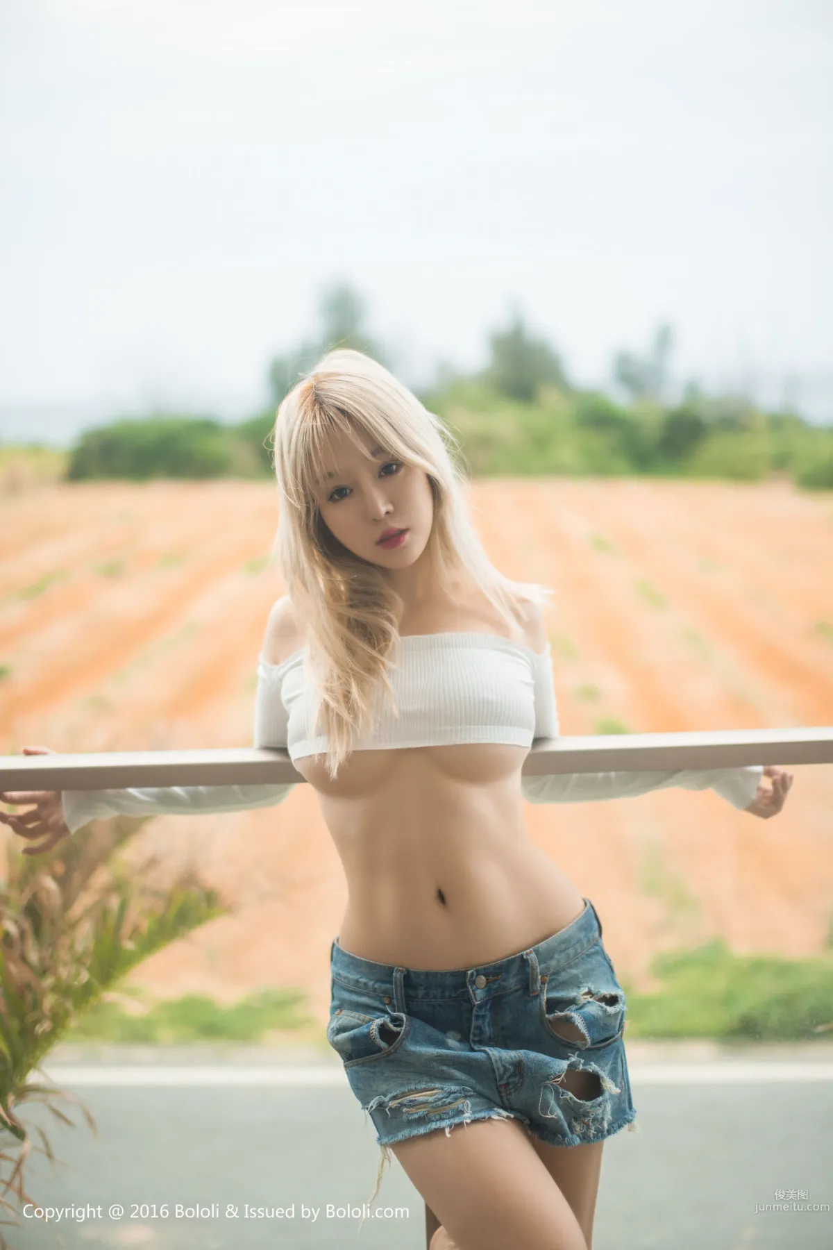 王雨纯の写真集 [Bololi波萝社] BOL.051 写真集1