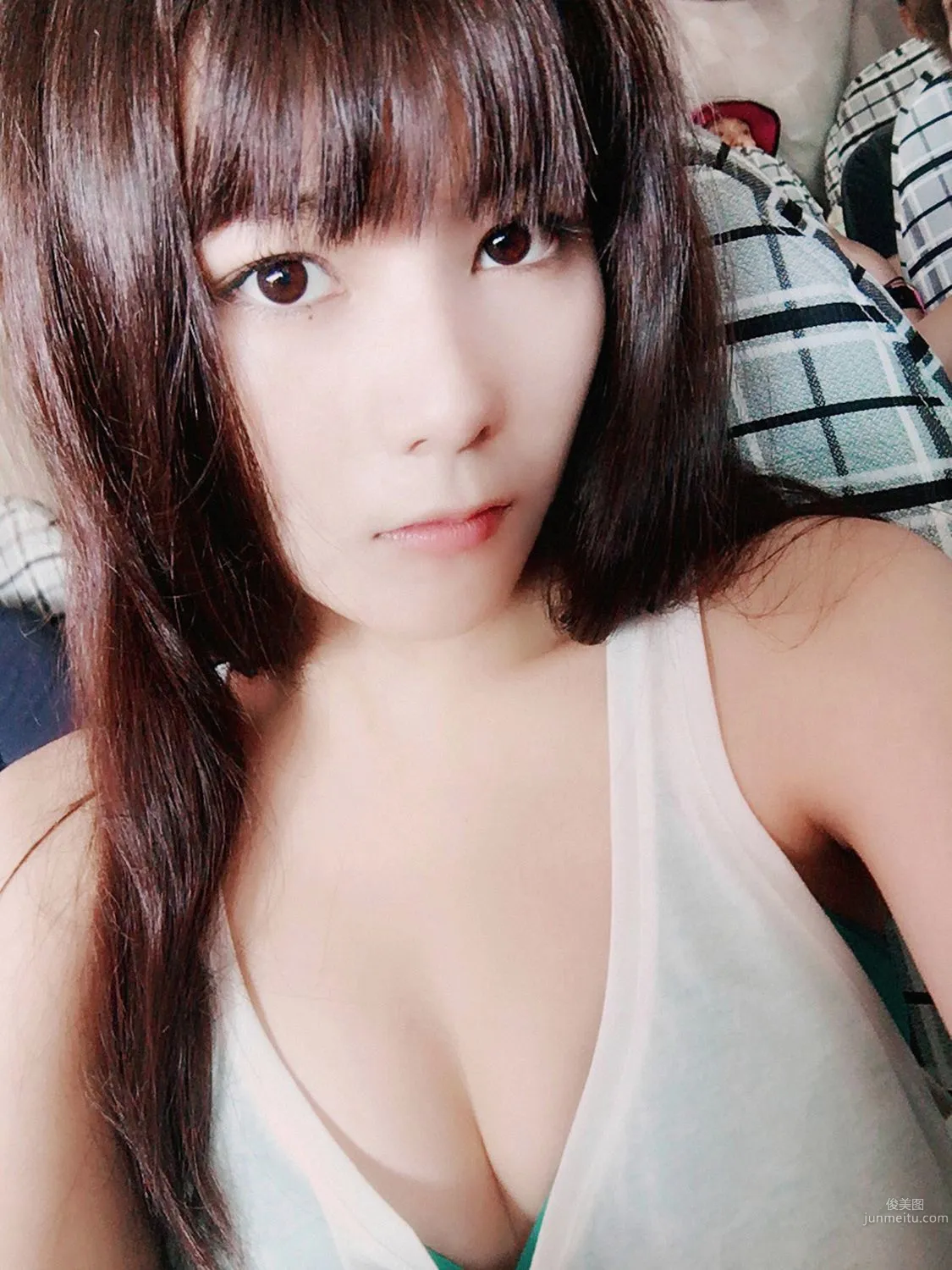 Kurumi Takahashi [YS Web] Vol.761 Photo Set photo 1