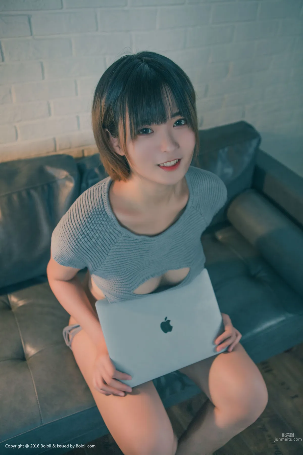 黒黑《性感萌妹》 [Bololi波萝社] BOL.105 写真集22