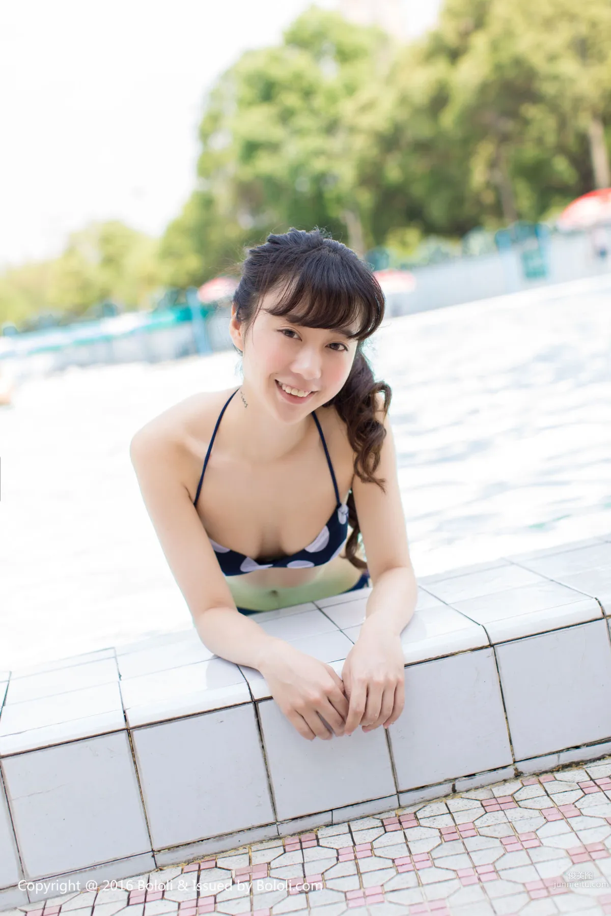 SUKI《清純少女戲水》 [Bololi波蘿社] BOL.092 寫真集 21