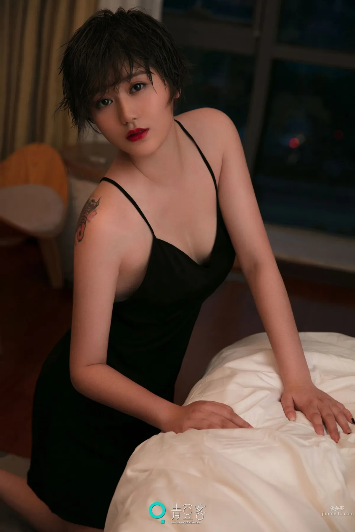 瑶瑶《短发嫩模》 [青豆客] 写真集43